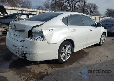 2015 Nissan Altima 2.5 Sv z USA, uszkodzony, nr VIN 1N4AL3AP7FC168062
